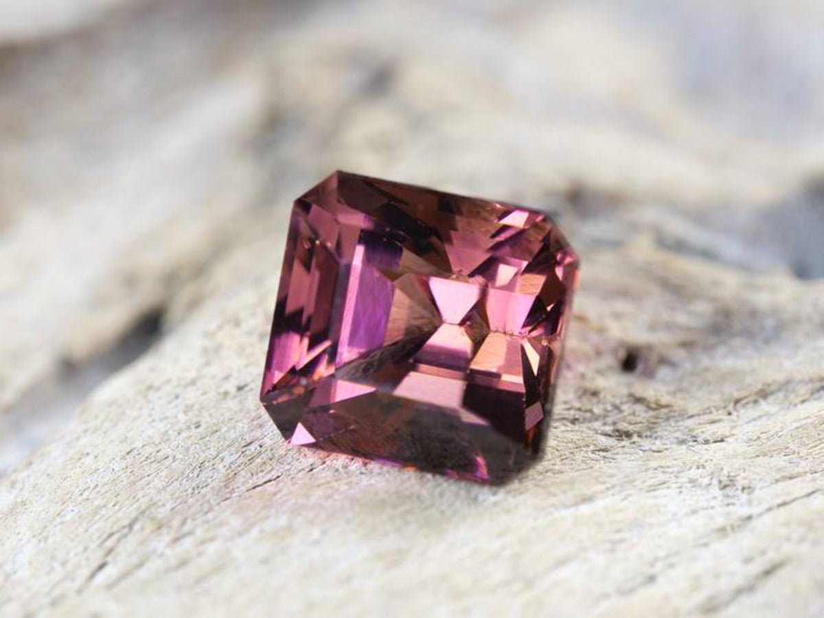 ピンクトルマリン アッシャーカット ルワンダ産1.36ct【tm210731-368】