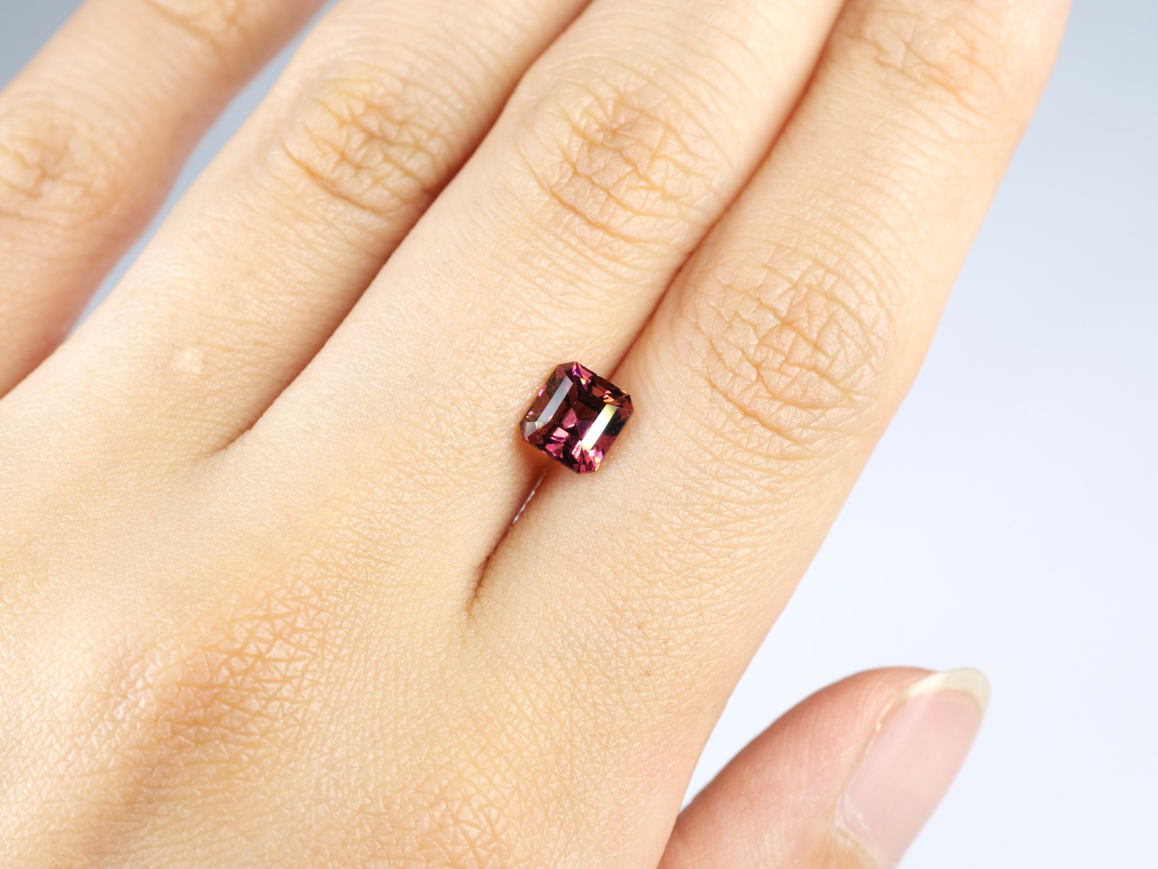 ピンクトルマリン アッシャーカット ルワンダ産1.36ct【tm210731-368】