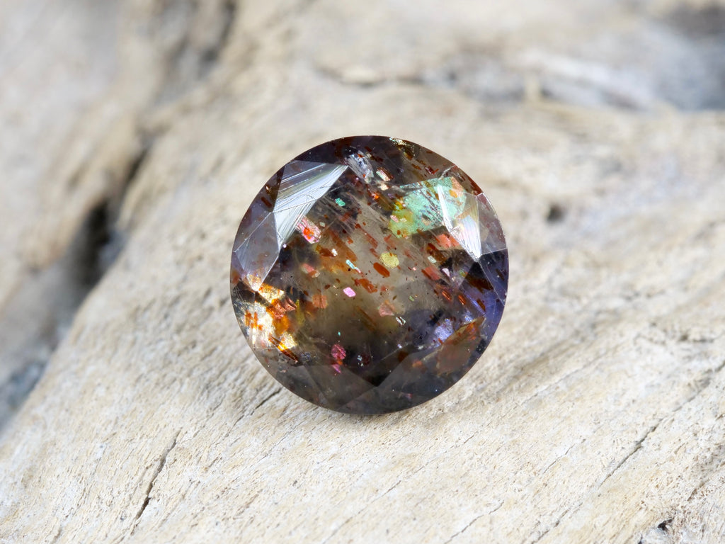 ブラッドショットアイオライト ラウンドカット インド産0.90ct【bs210717-442】