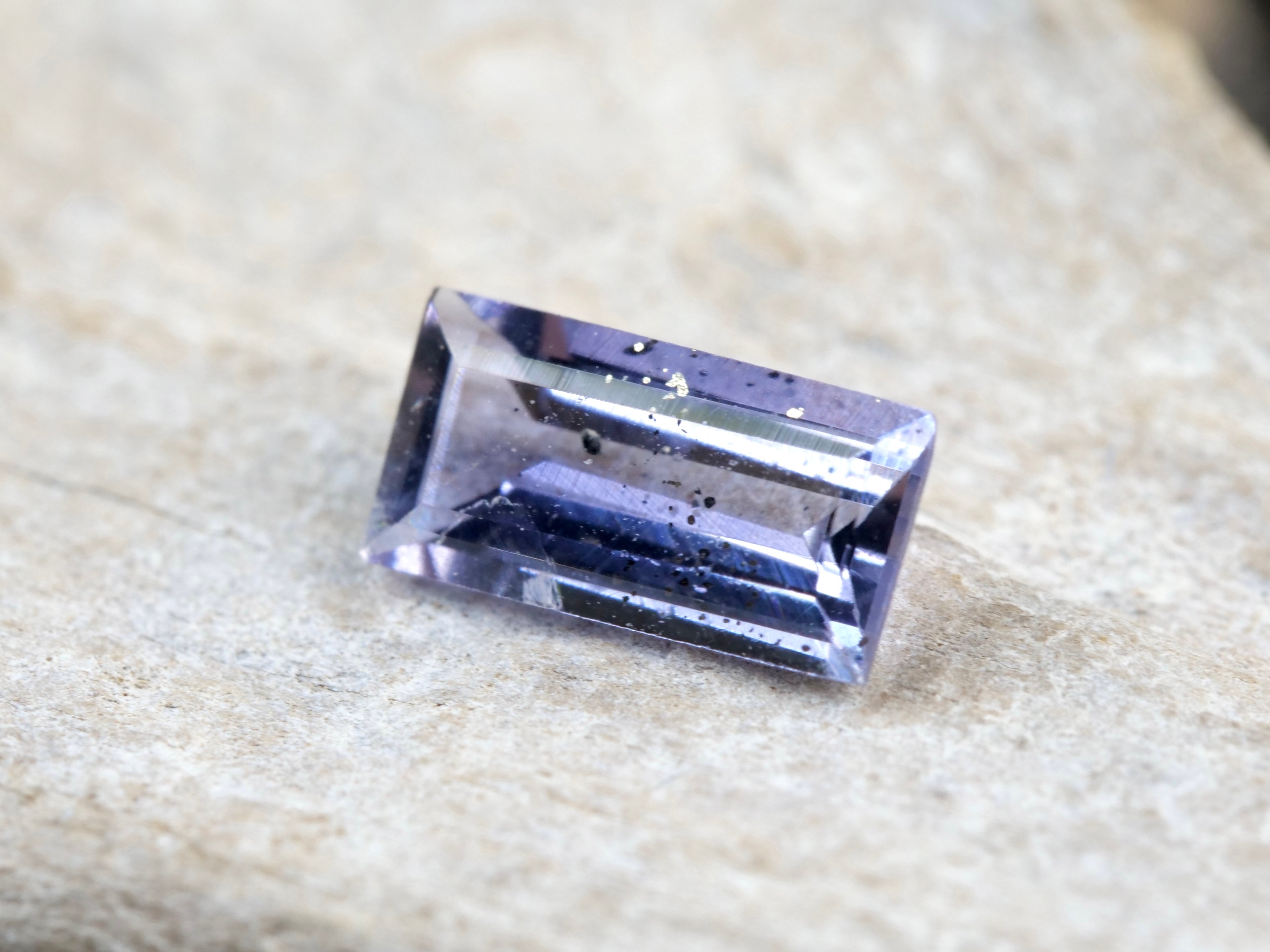 アイオライトサンストーン スクエアカット インド産0.29ct【as210717-409】