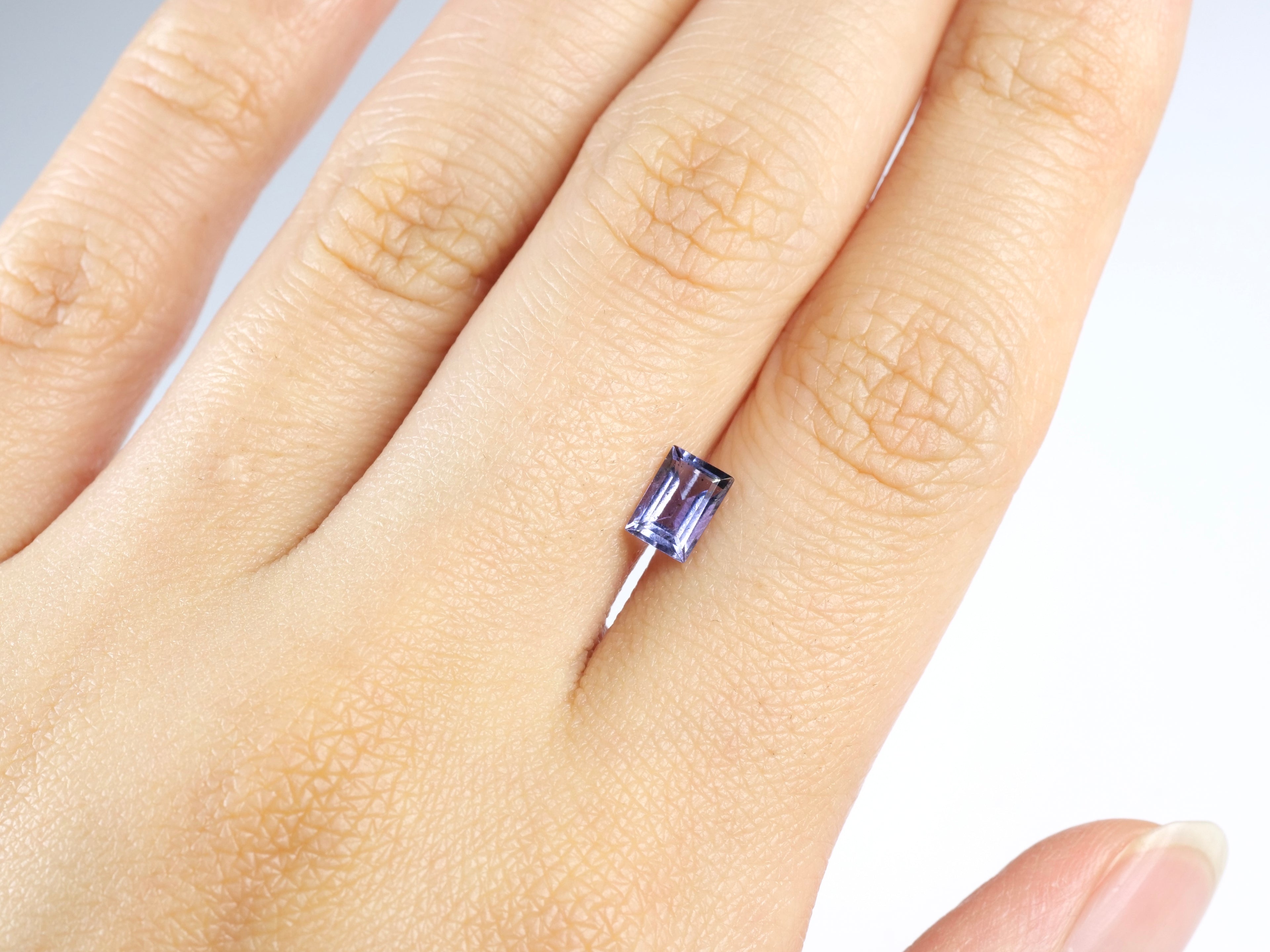 アイオライトサンストーン スクエアカット インド産0.55ct【as210717-412】