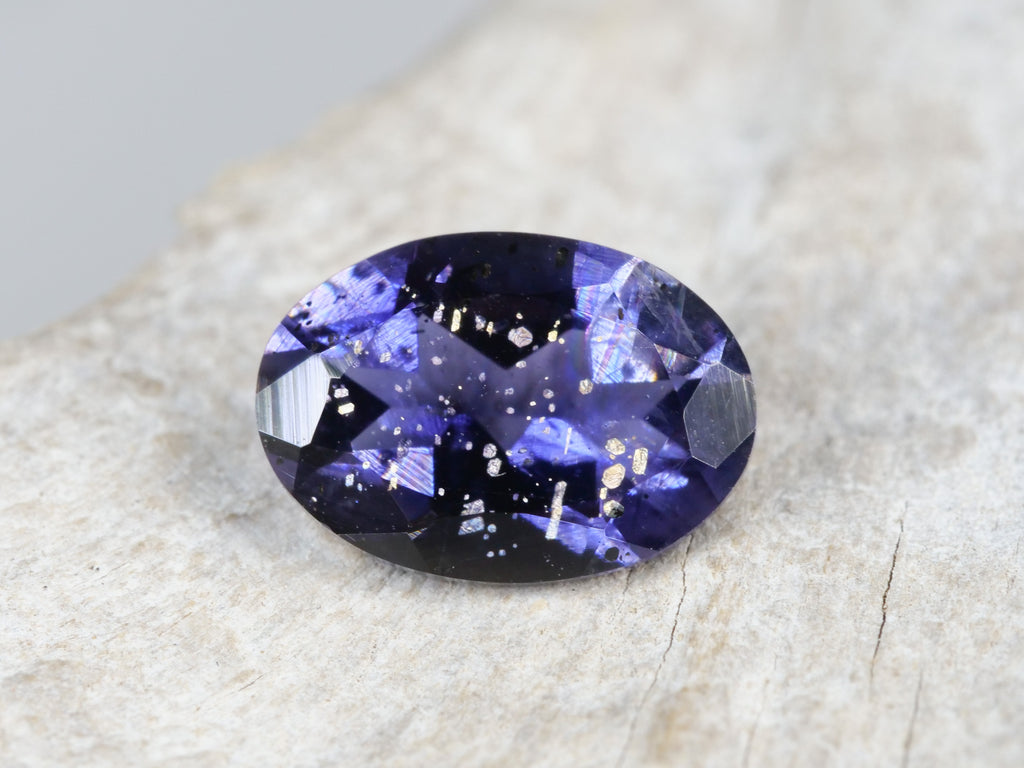 アイオライトサンストーン オーバルカット インド産0.62ct【as210717-417】