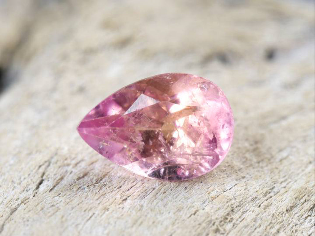 ペツォッタイト ペアシェイプカット マダガスカル産0.472ct　日独ソーティング付【pe210728-439】