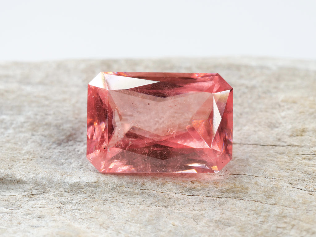 ロードクロサイト オクタゴナルカット アメリカ産1.30ct【rc210818-445】