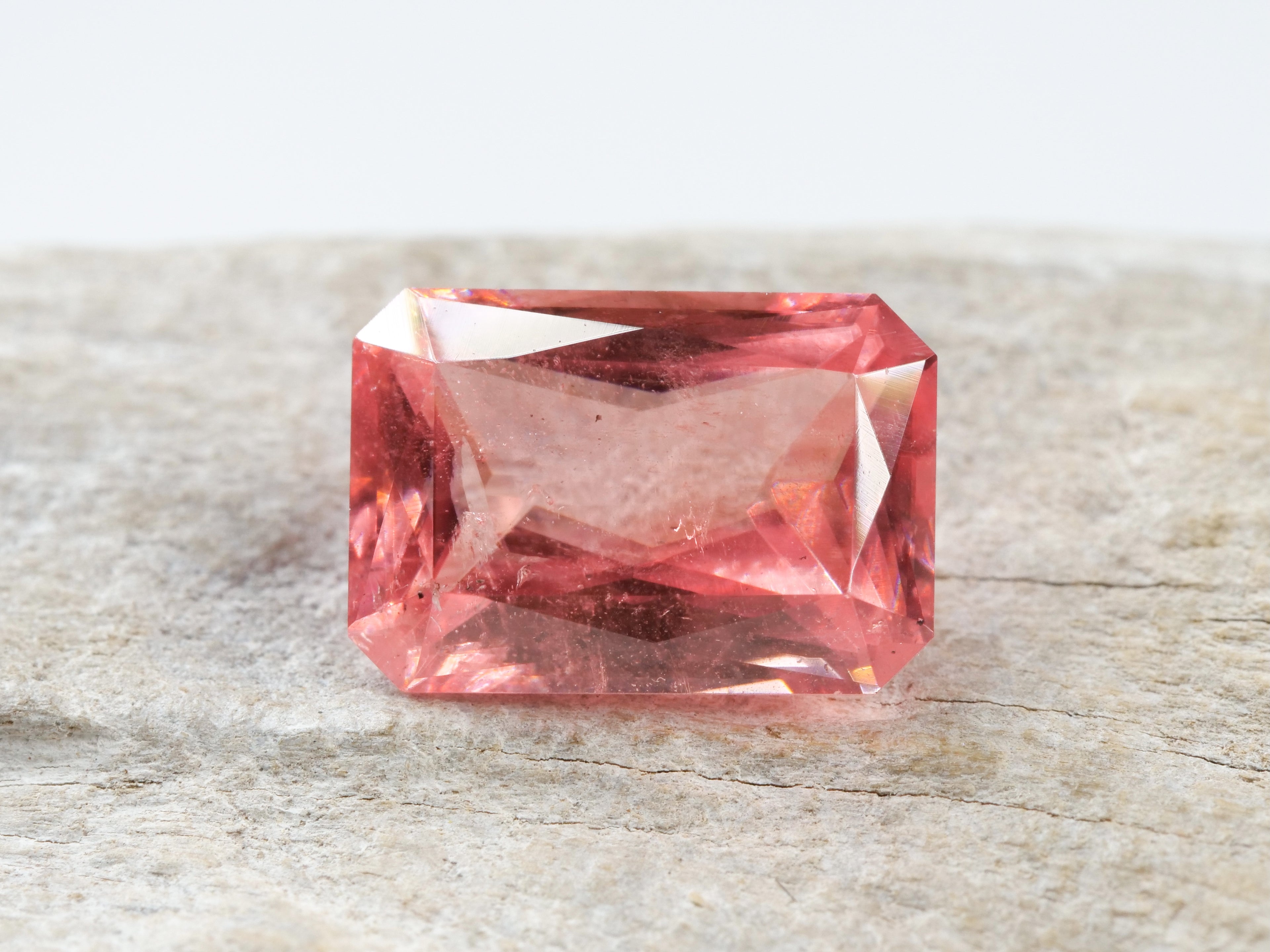 ロードクロサイト オクタゴナルカット アメリカ産1.30ct【rc210818-445】