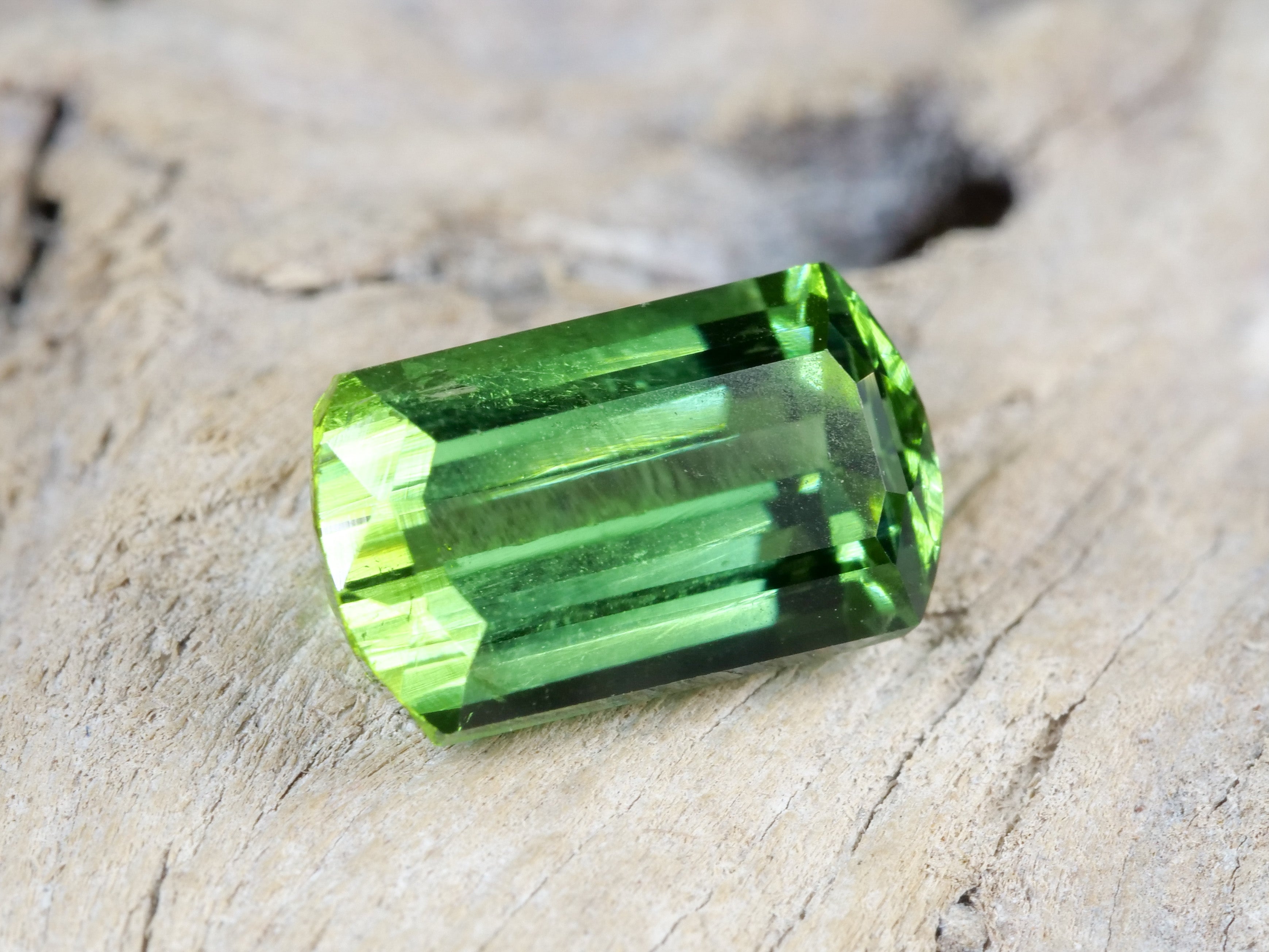 ミントトルマリン クッションカット アフガニスタン産1.95ct【tm210908-323】