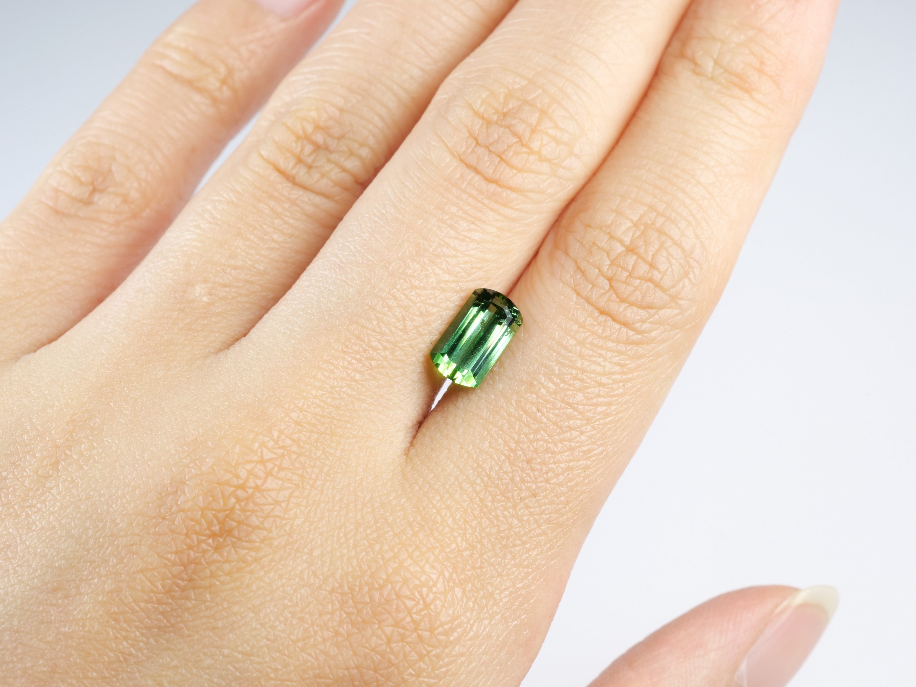 ミントトルマリン クッションカット アフガニスタン産1.95ct【tm210908-323】