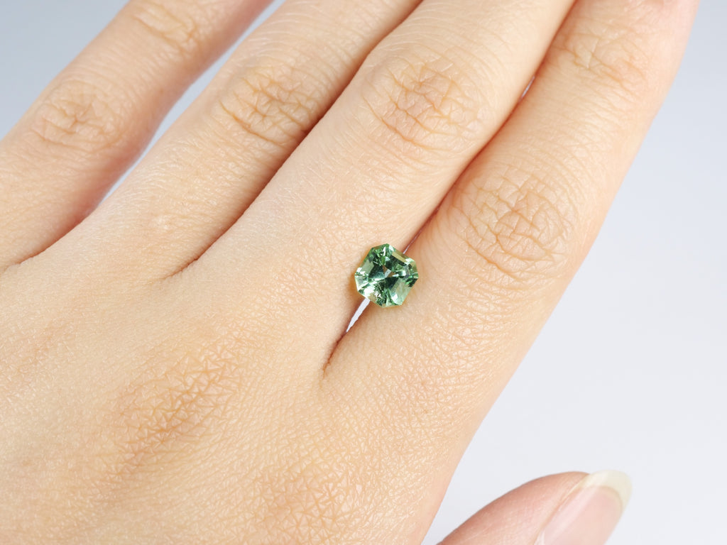 シーフォームトルマリン アッシャーカット アフガニスタン産1.32ct【tm210818-325】