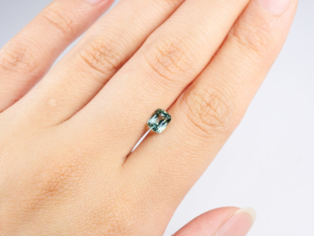 シーフォームトルマリン クッションカット アフガニスタン産0.85ct【tm210908-471】