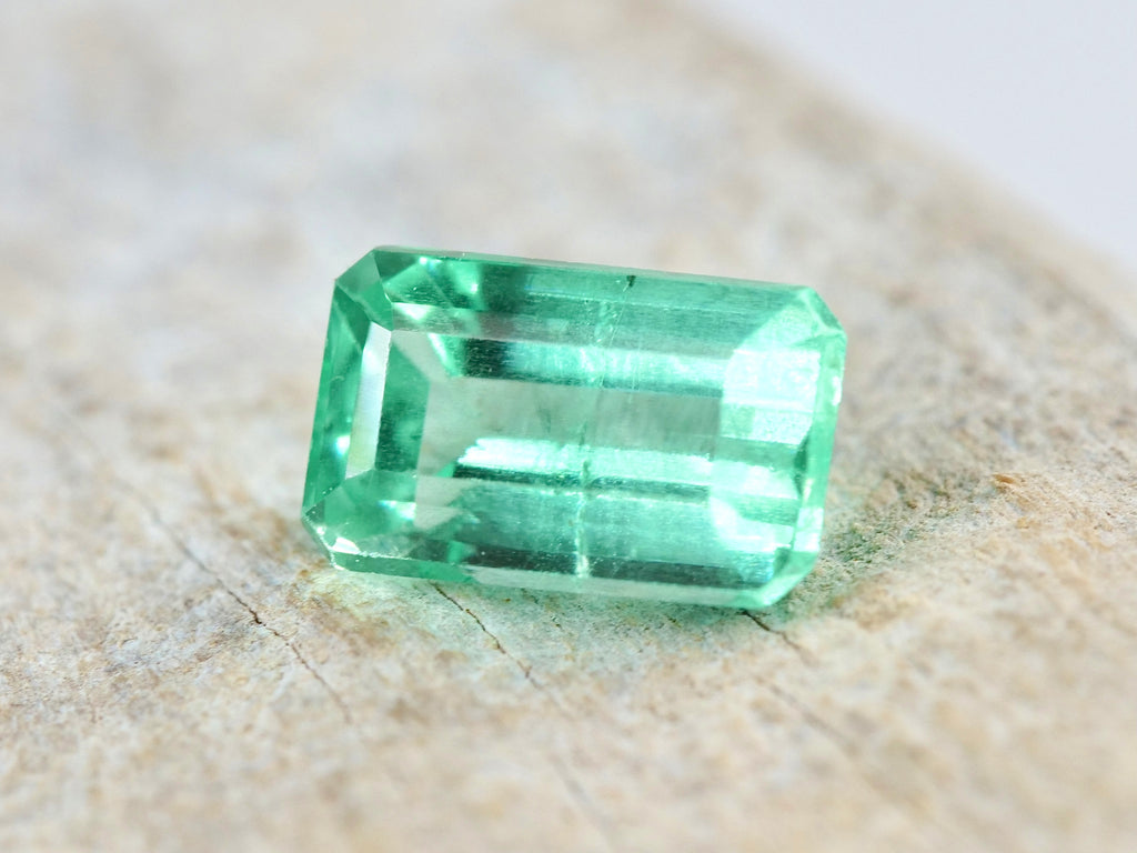 エメラルド エメラルドカット コロンビア産0.35ct【em210827-481】