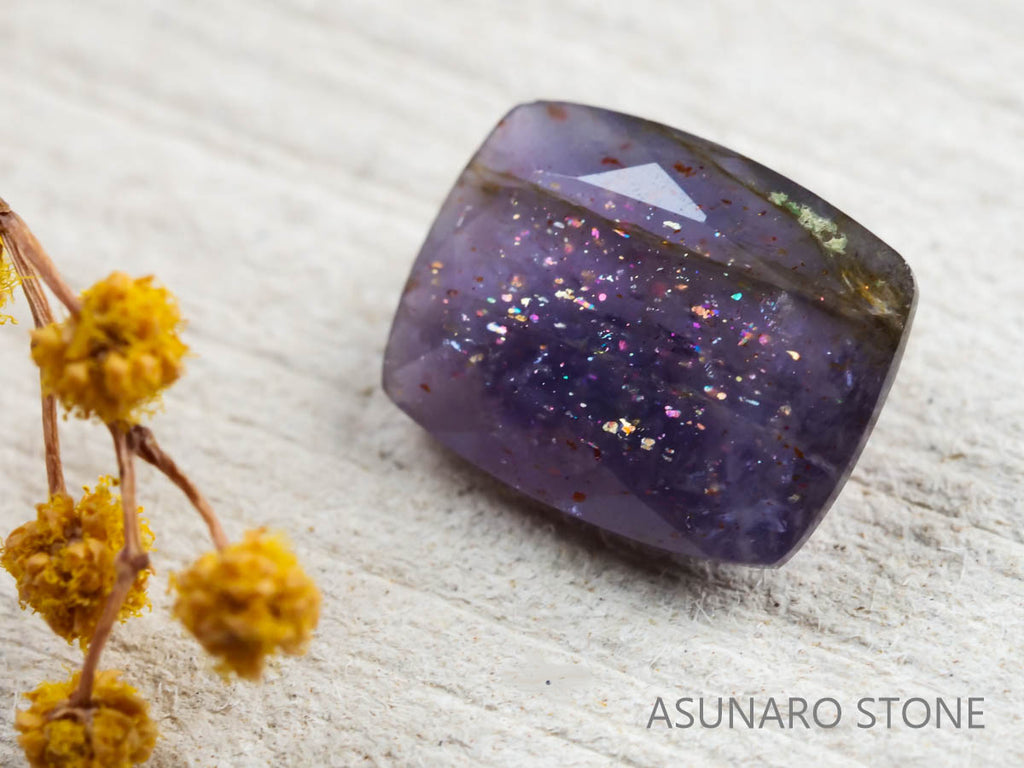 ブラッドショットアイオライト  クッションカット　インド産 1.23ct　【211119-382】