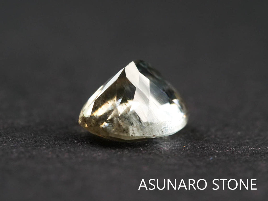 アクアマリンサンストーン　オーバルカット ブラジル産  0.78ct 【211210-549】