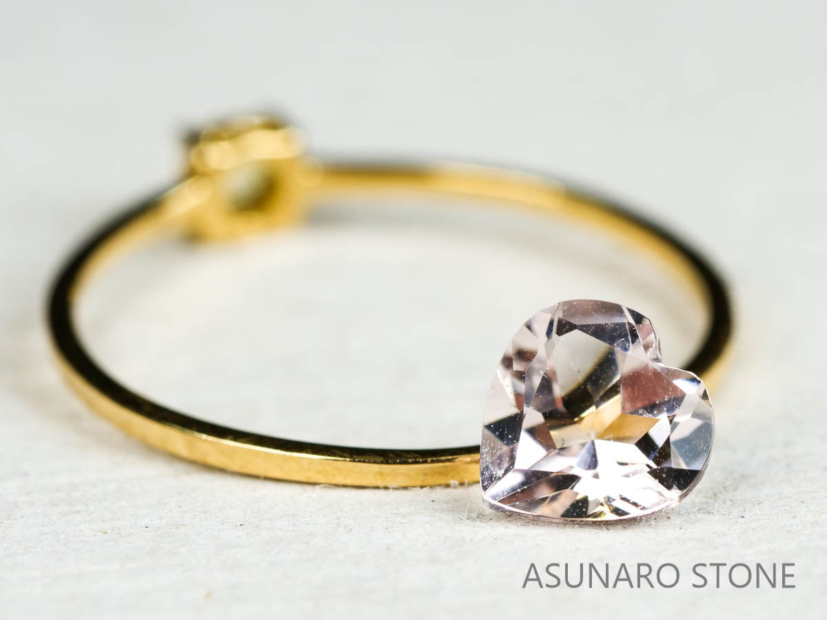 モルガナイト ハートカット　ブラジル産　0.68ct　【211213-201】