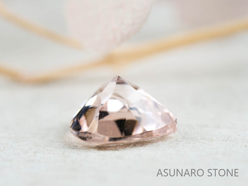 モルガナイト ハートカット　ブラジル産　1.09ct　【211213-202】