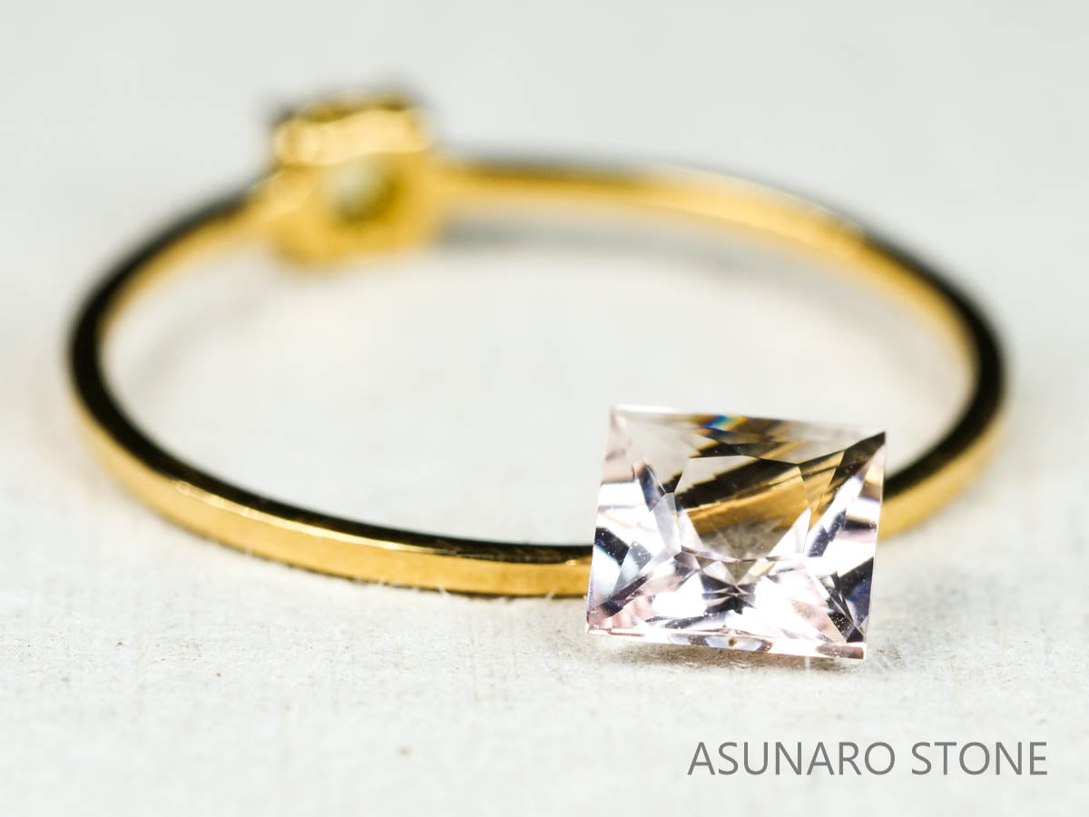 モルガナイト プリンセスカット　ブラジル産　0.522ct　【211213-204】