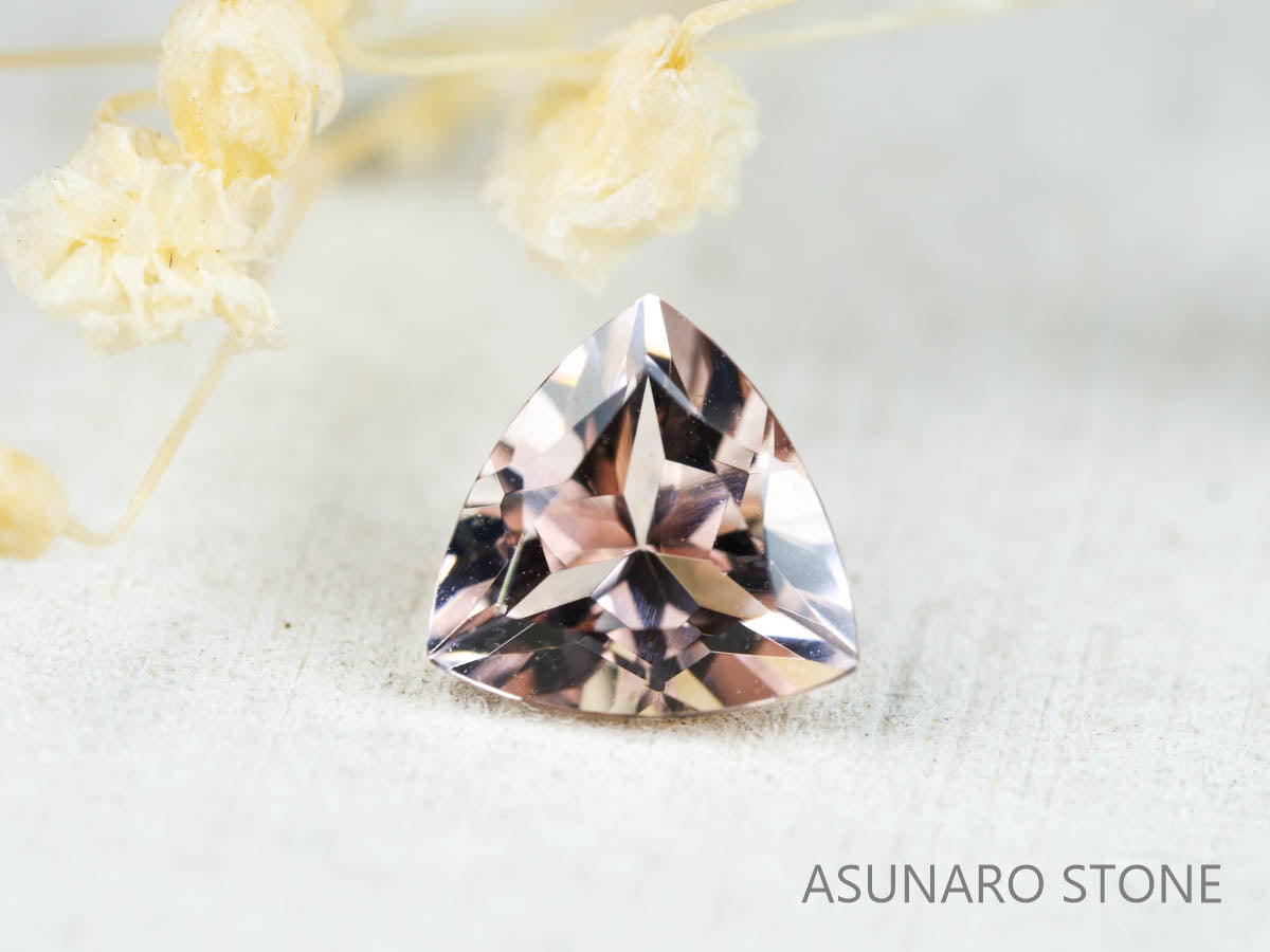 モルガナイト トリリアントカット　ブラジル産　1.15ct　【211213-205】