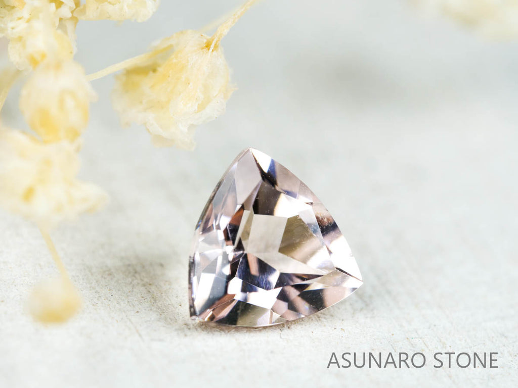 モルガナイト トリリアントカット　ブラジル産　1.15ct　【211213-205】