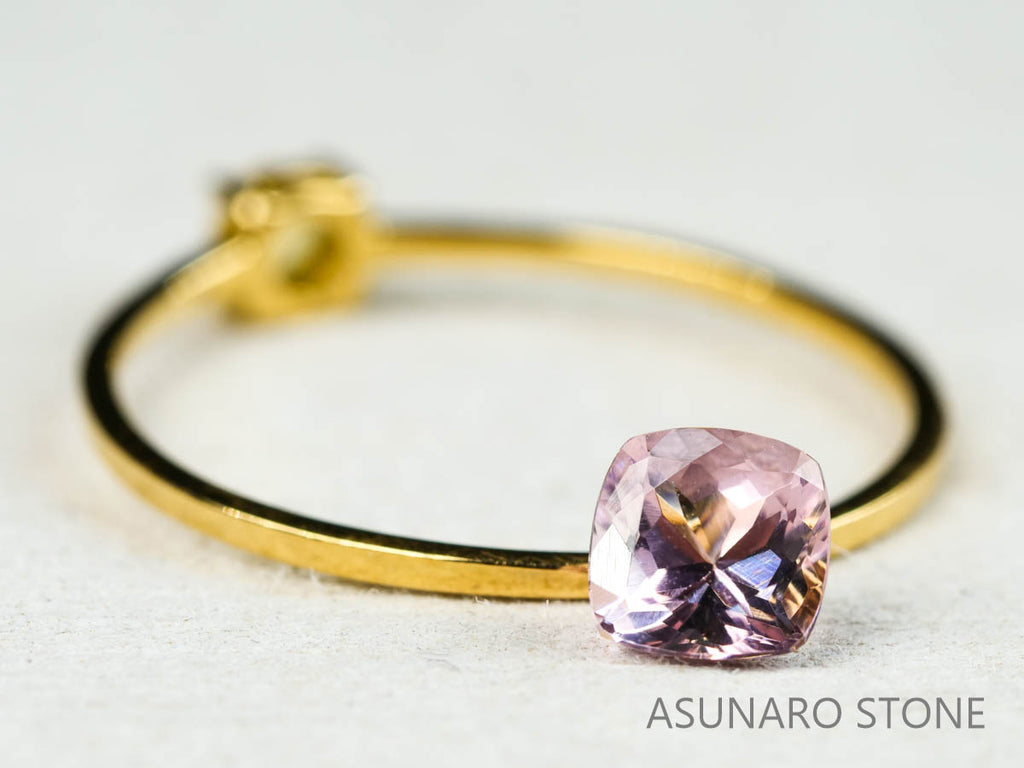 モルガナイト クッションカット　ブラジル産　0.453ct　【211213-206】