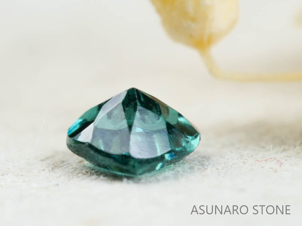 ブルートルマリン ハートカットアフガニスタン産  0.21ct【211223-574】