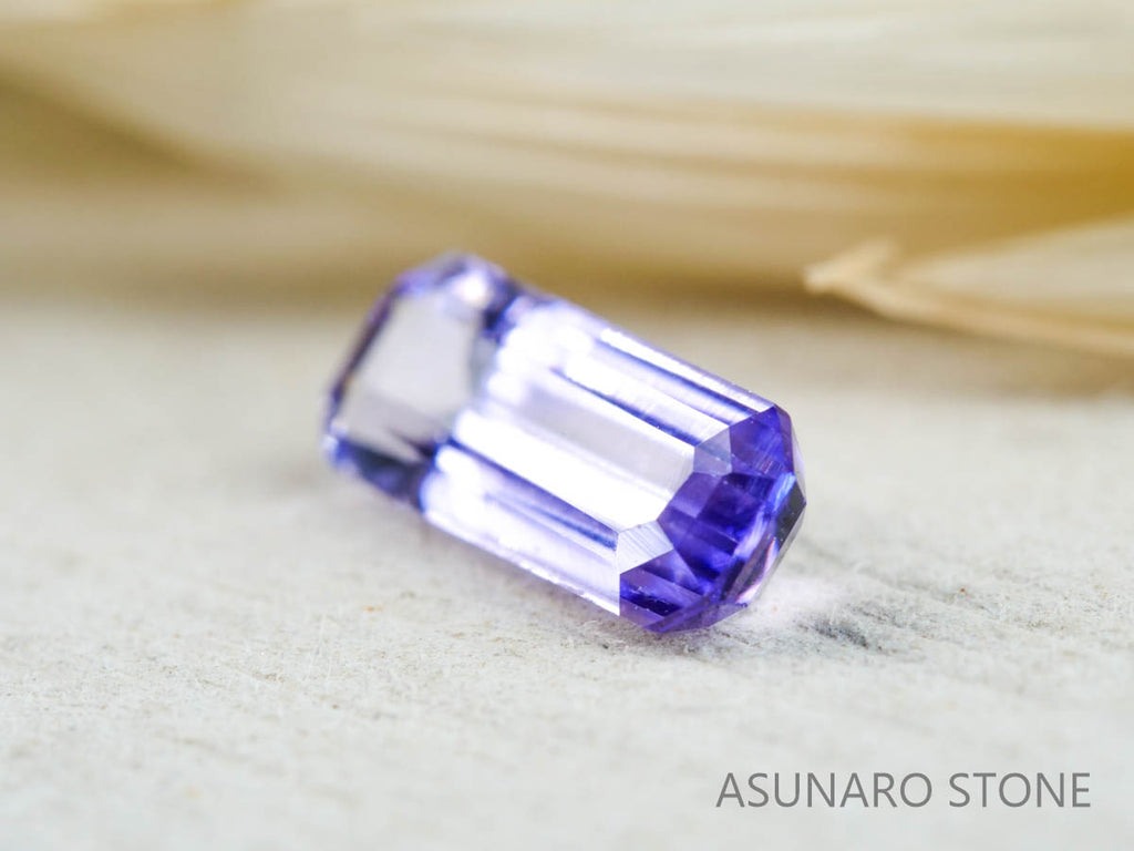 パープルスキャポライト　エメラルドカット　タンザニア産  0.98ct【211223-265】