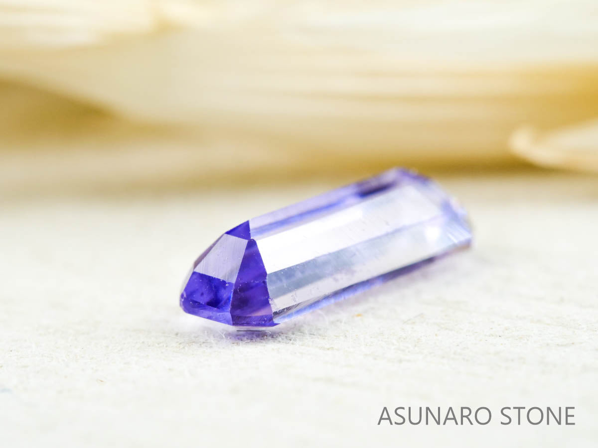 パープルスキャポライト　エメラルドカット　タンザニア産  0.98ct【211223-265】