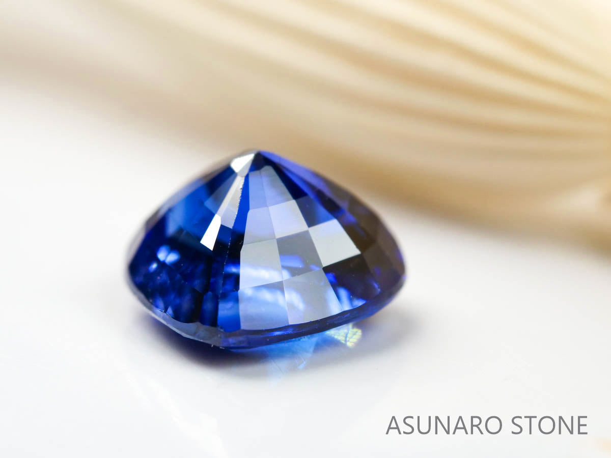 ロイヤルブルーサファイア 　ハートカット スリランカ産　0.78ct　鑑別書付【220104-274】