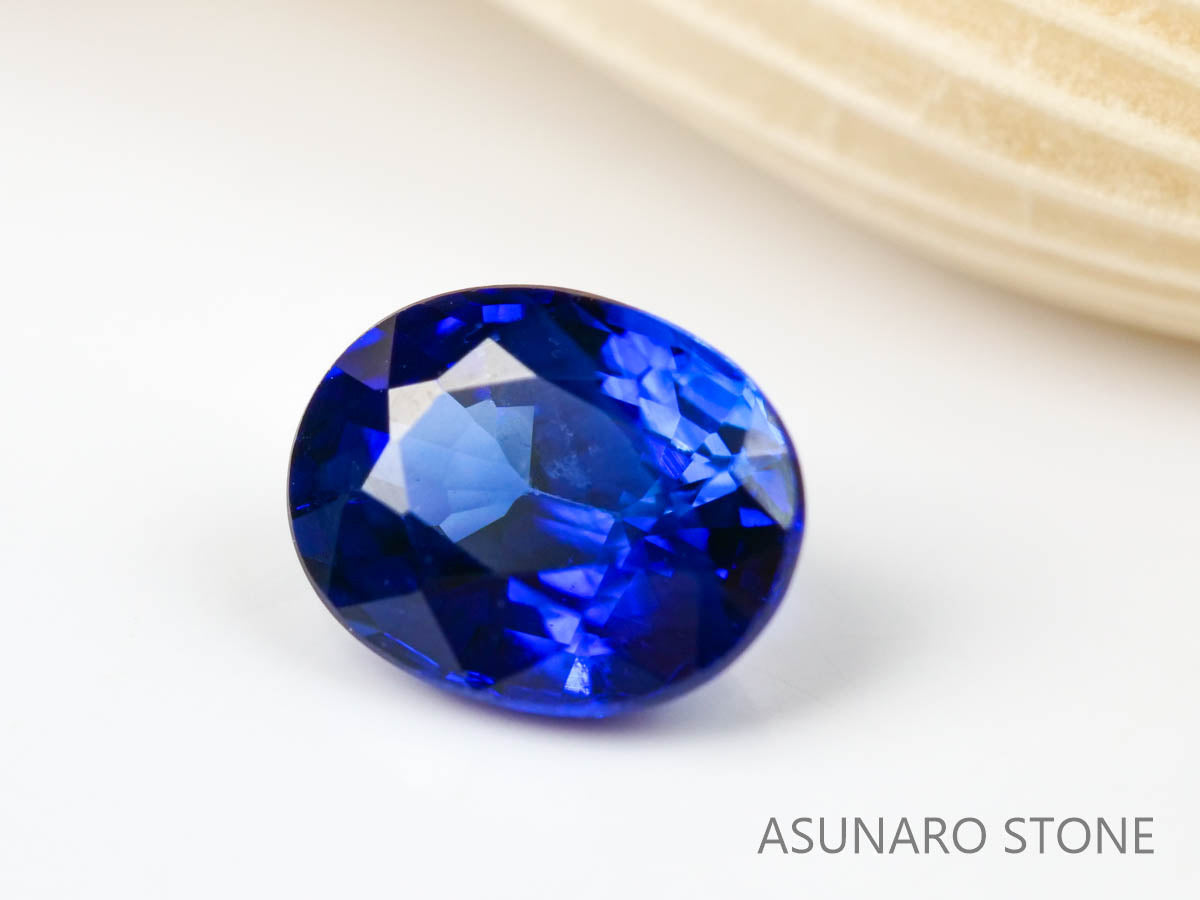 ロイヤルブルーサファイア 　オーバルカット スリランカ産　0.32ct　AIGS鑑別書付【220104-275】