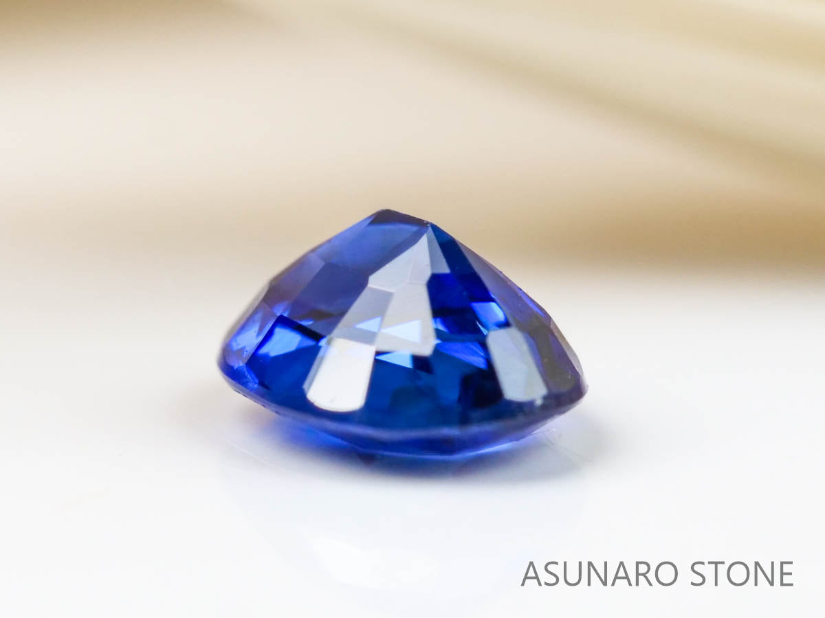 ロイヤルブルーサファイア 　オーバルカット スリランカ産　0.32ct　AIGS鑑別書付【220104-275】