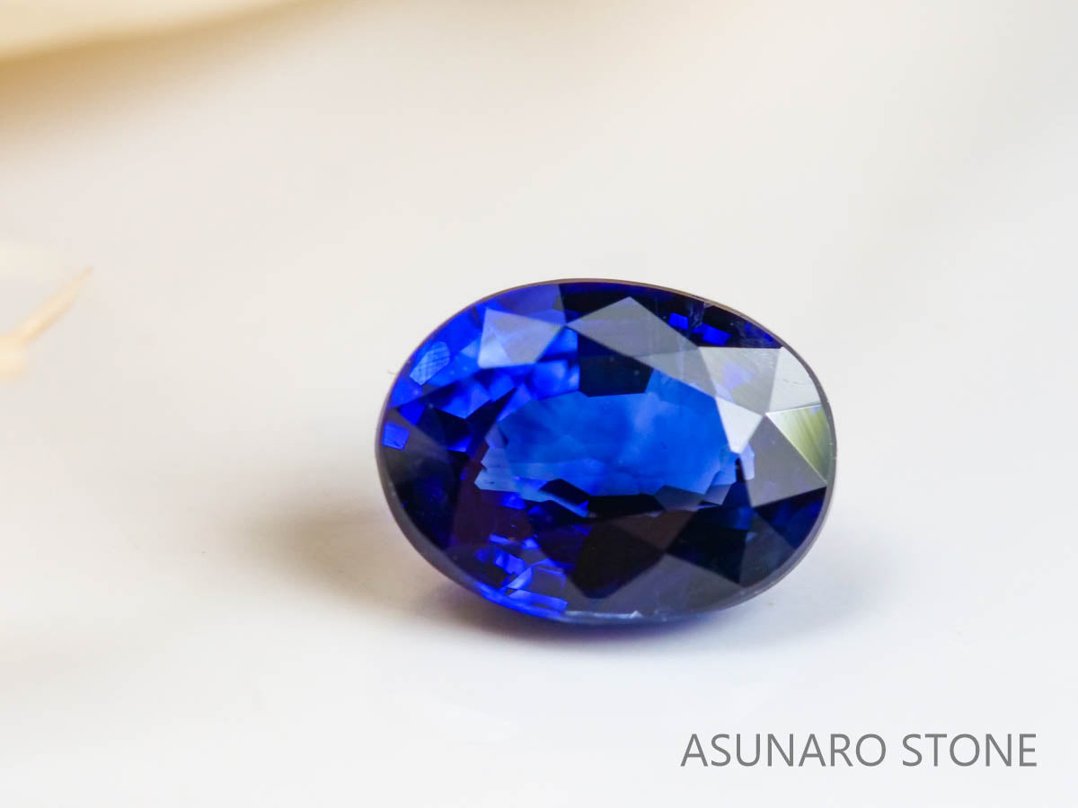 ロイヤルブルーサファイア 　オーバルカット スリランカ産　0.35ct　AIGS鑑別書付【220104-277】