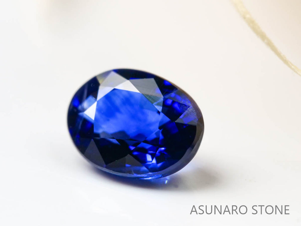 ロイヤルブルーサファイア 　オーバルカット スリランカ産　0.35ct　AIGS鑑別書付【220104-277】