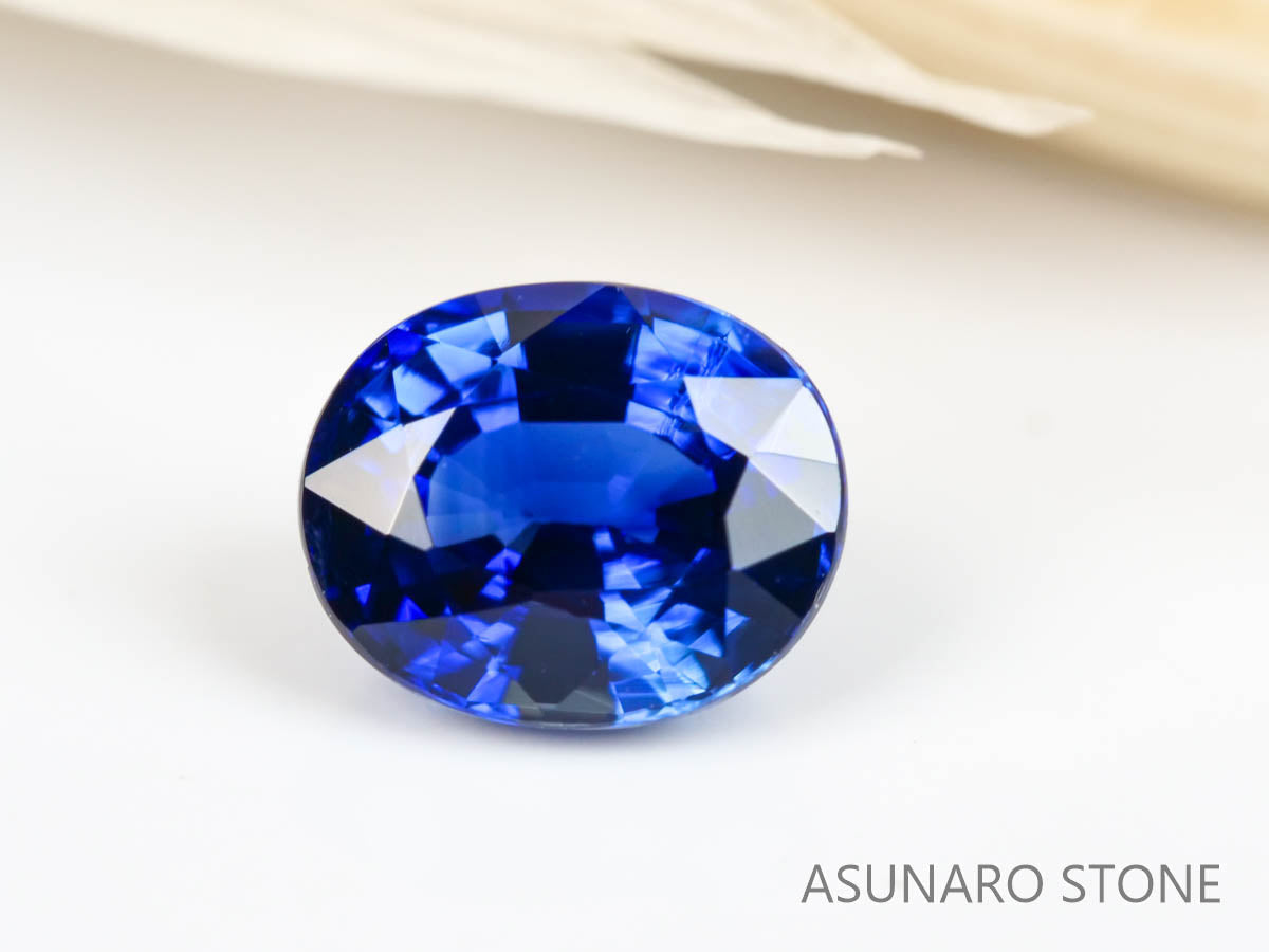 非加熱ロイヤルブルーサファイア 　オーバルカット スリランカ産　0.61ct　AIGS鑑別書付【220104-278】