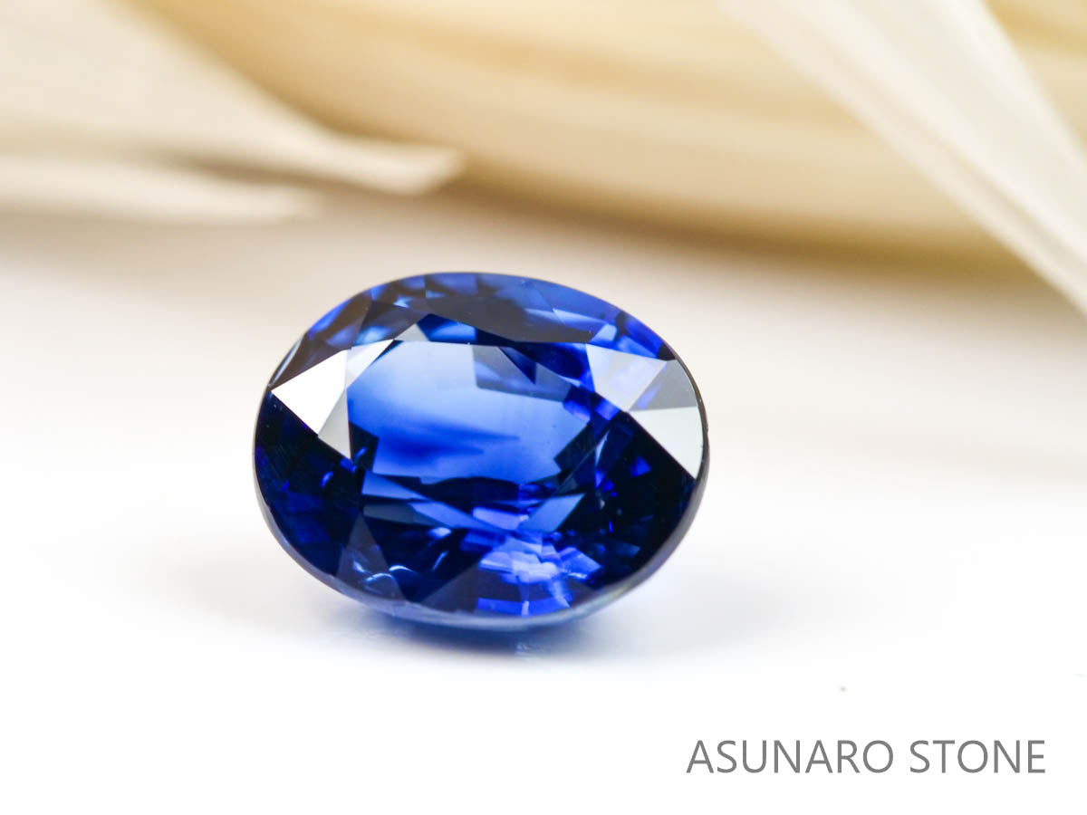 非加熱ロイヤルブルーサファイア 　オーバルカット スリランカ産　0.61ct　AIGS鑑別書付【220104-278】