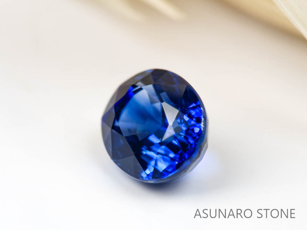 非加熱ロイヤルブルーサファイア 　オーバルカット スリランカ産　0.61ct　AIGS鑑別書付【220104-278】