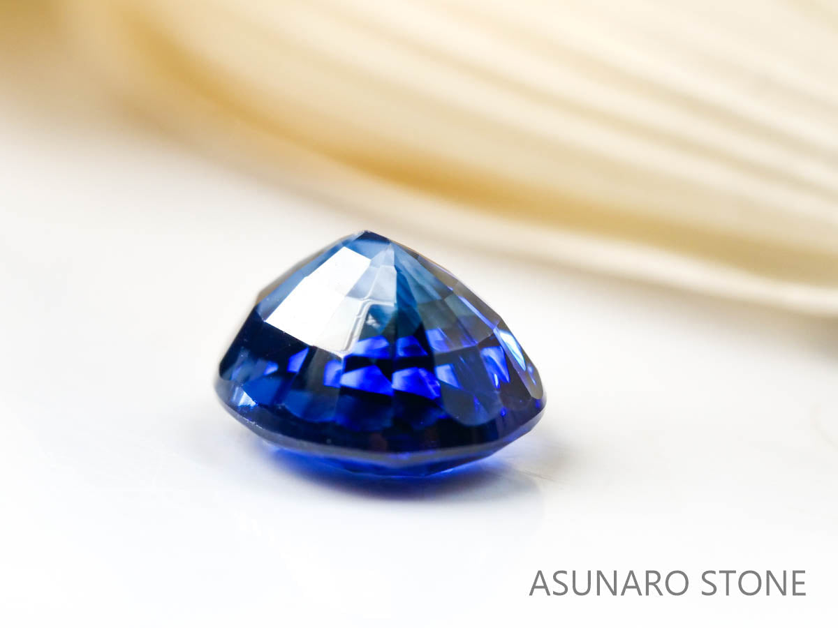 非加熱ロイヤルブルーサファイア 　オーバルカット スリランカ産　0.61ct　AIGS鑑別書付【220104-278】