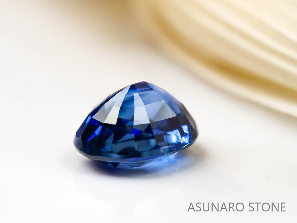 非加熱ロイヤルブルーサファイア 　オーバルカット スリランカ産　0.61ct　AIGS鑑別書付【220104-278】