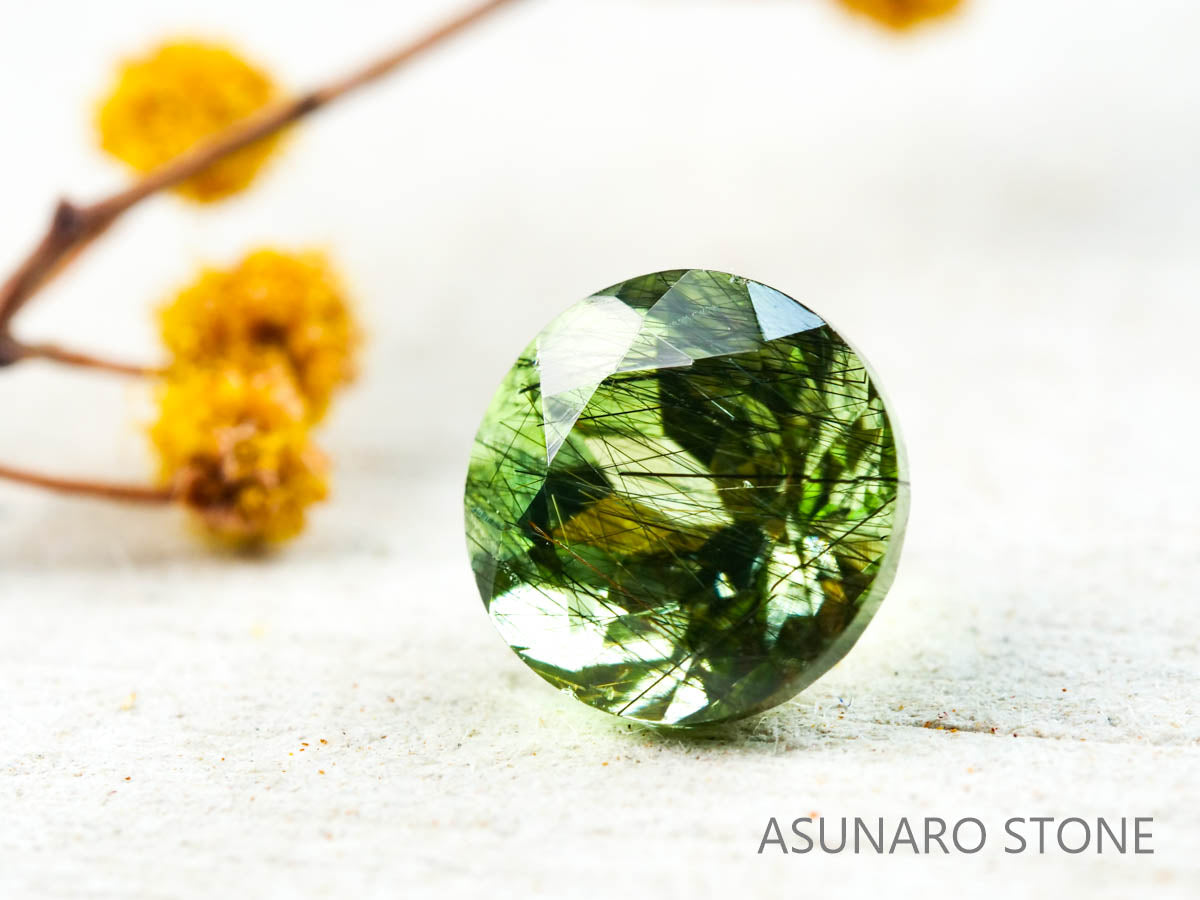 ルドウィジャイトインペリドット　ラウンドカット　パキスタン産  1.14ct【211223-252】