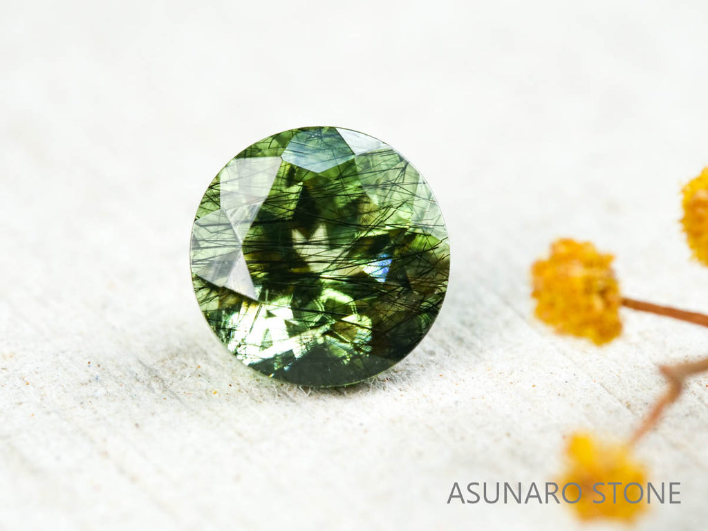 ルドウィジャイトインペリドット　ラウンドカット　パキスタン産   1.05ct【211224-253】