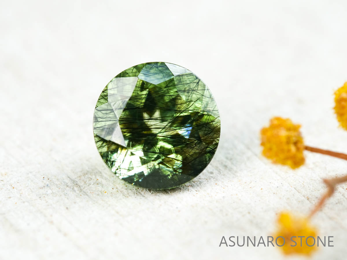 ルドウィジャイトインペリドット　ラウンドカット　パキスタン産   1.05ct【211224-253】