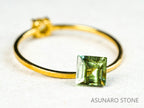 ルドウィジャイトインペリドット　スクエアーカット　パキスタン産   0.58ct【211224-254】