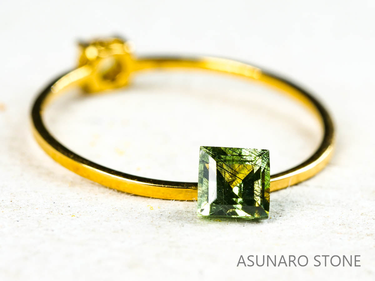 ルドウィジャイトインペリドット　スクエアカット　パキスタン産   0.46ct【211224-256】