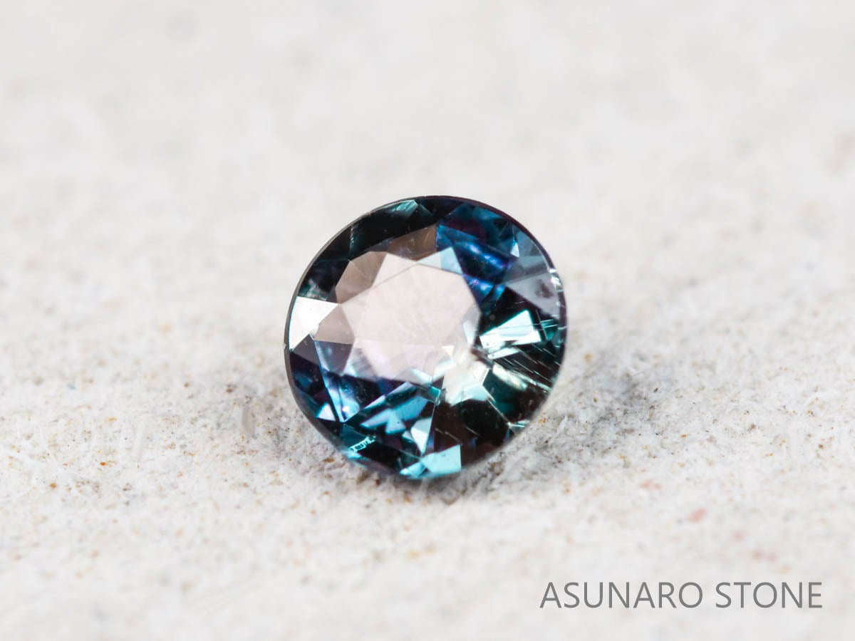 アレキサンドライト ラウンドカット ブラジル産 0.08ct【220119-582