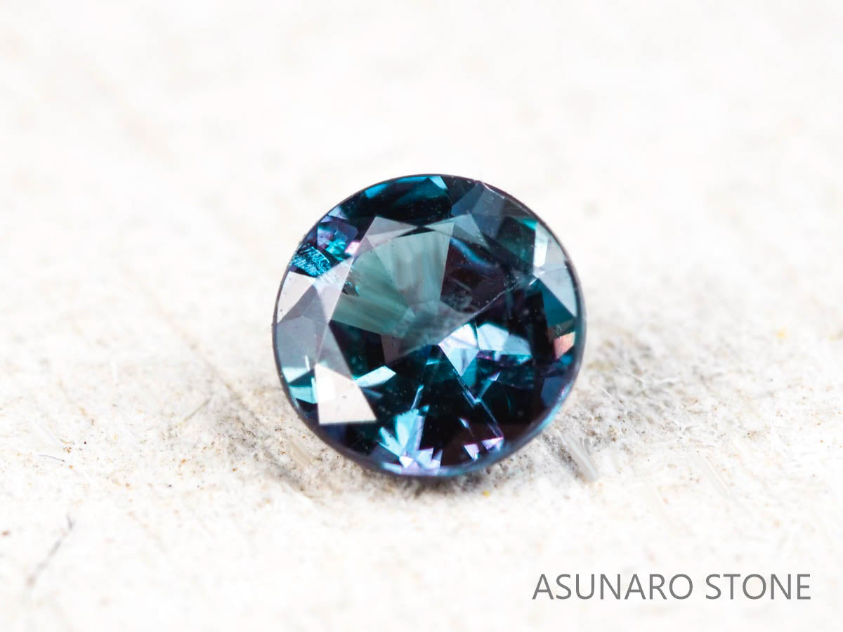 アレキサンドライト　ラウンドカット　 ブラジル産　0.18ct【220119-586】