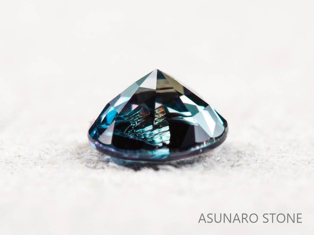 アレキサンドライト　ラウンドカット　 ブラジル産　0.18ct【220119-586】