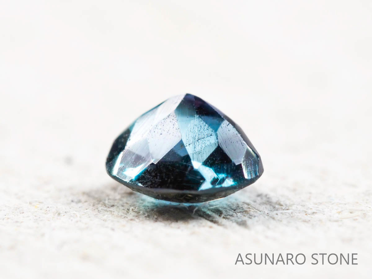 アレキサンドライト　オーバルカット　 ブラジル産　0.15ct【220119-587】