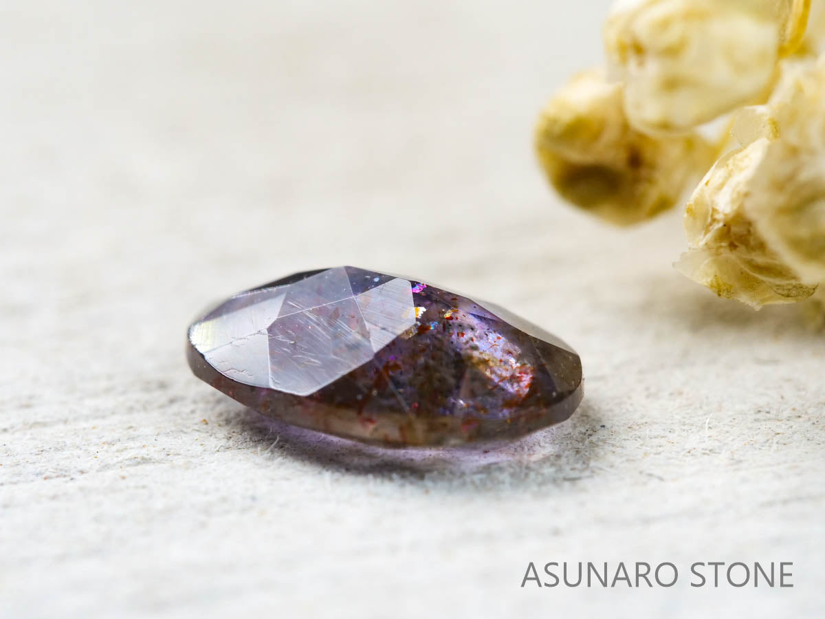 ブラッドショットアイオライト オーバルカット インド産　　0.71ct【220104-208】