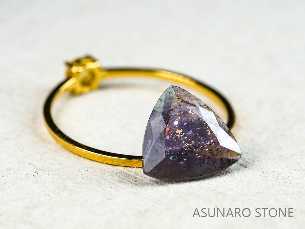 ブラッドショットアイオライト トリリアントカット インド産　　1.45ct【220104-209】