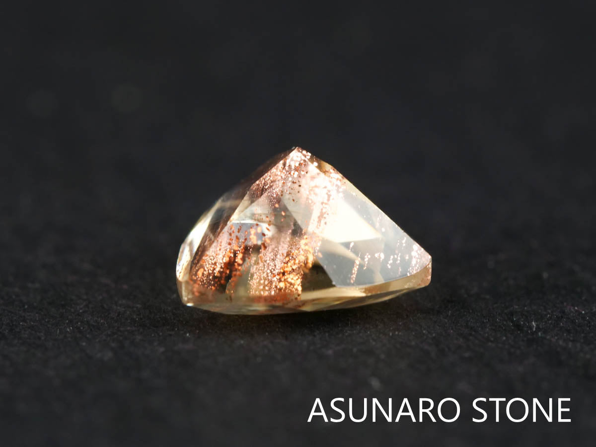 オレゴンサンストーン トリリアントカット アメリカ産 0.66ct【220107-417】