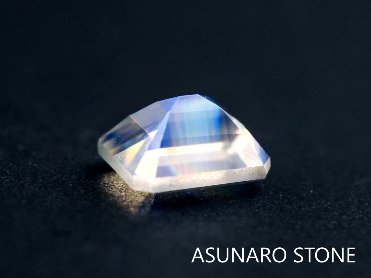 アンデシンラブラドライト  エメラルドカット　インド産　　0.44ct【220111-225】