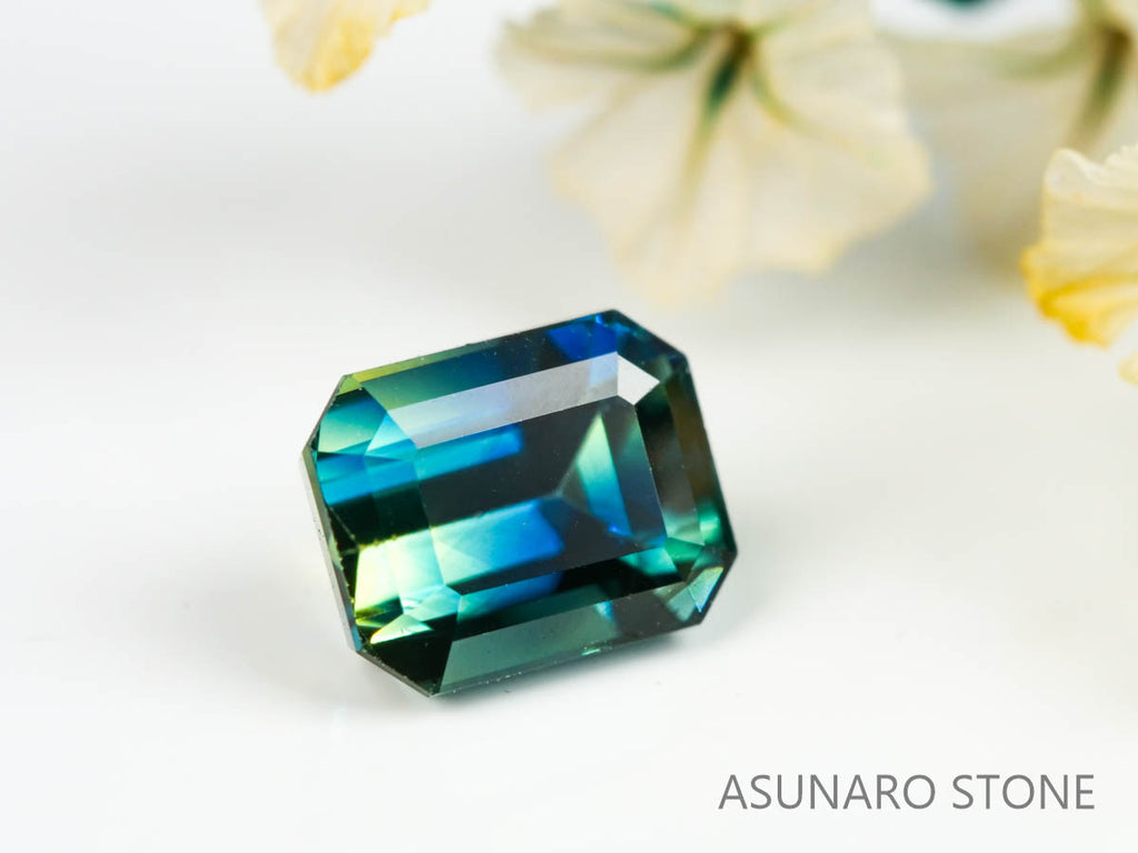 バイカラーサファイア 　エメラルドカット　 スリランカ産　0.72ct【220117-585】