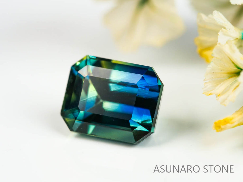 バイカラーサファイア 　エメラルドカット　 スリランカ産　0.72ct【220117-585】